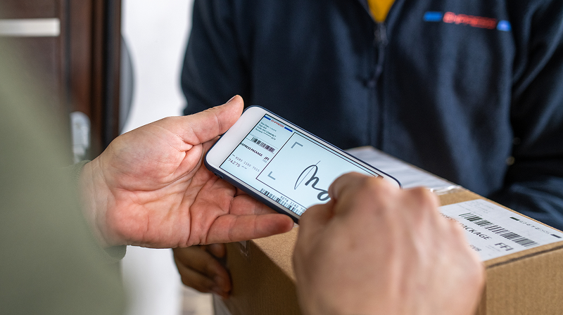 What Is Contactless Delivery And How It Works In Modern Logistics